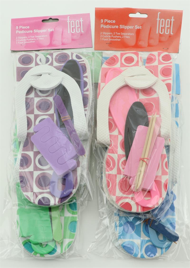 ''PEDICURE AND SLIPPER SET, ASSORTED COLORS ''